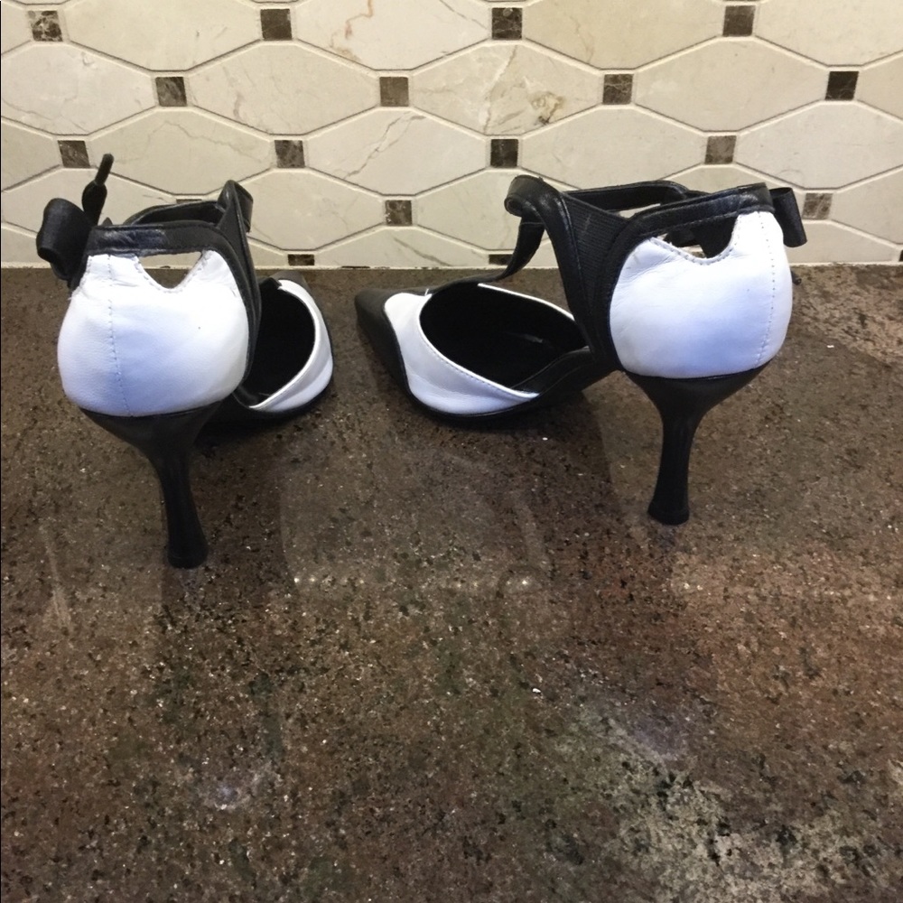 Shoes - Picture 3 of 4